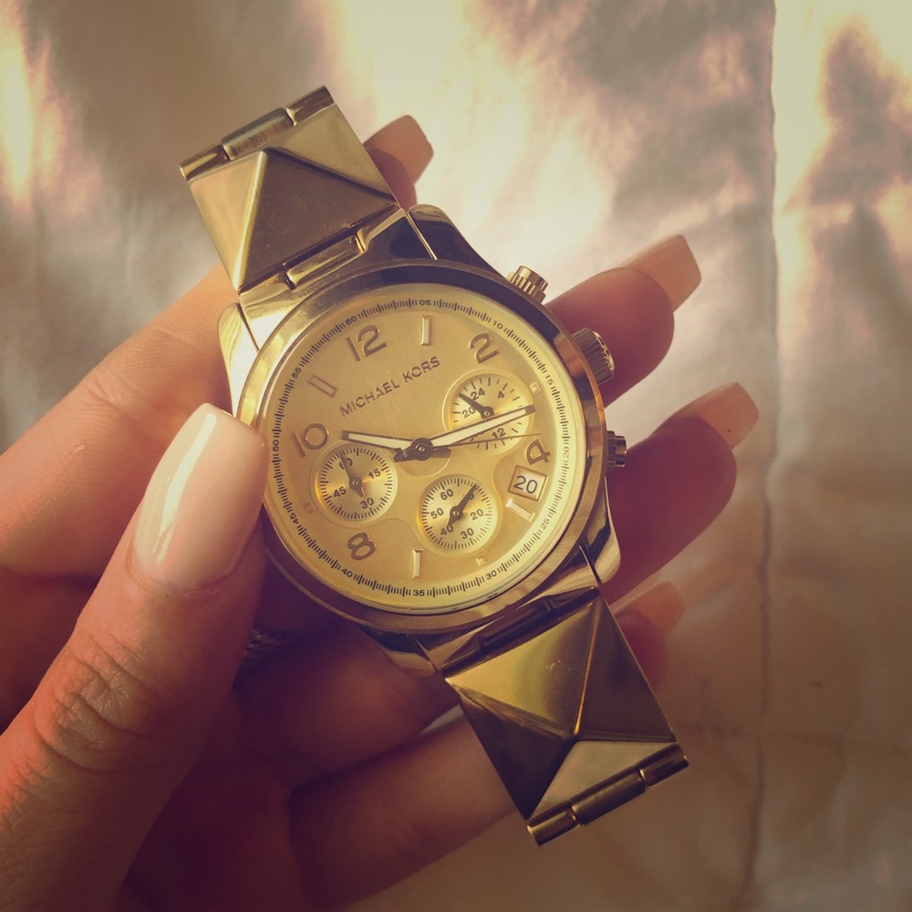 Michael Kors - Gold Watch